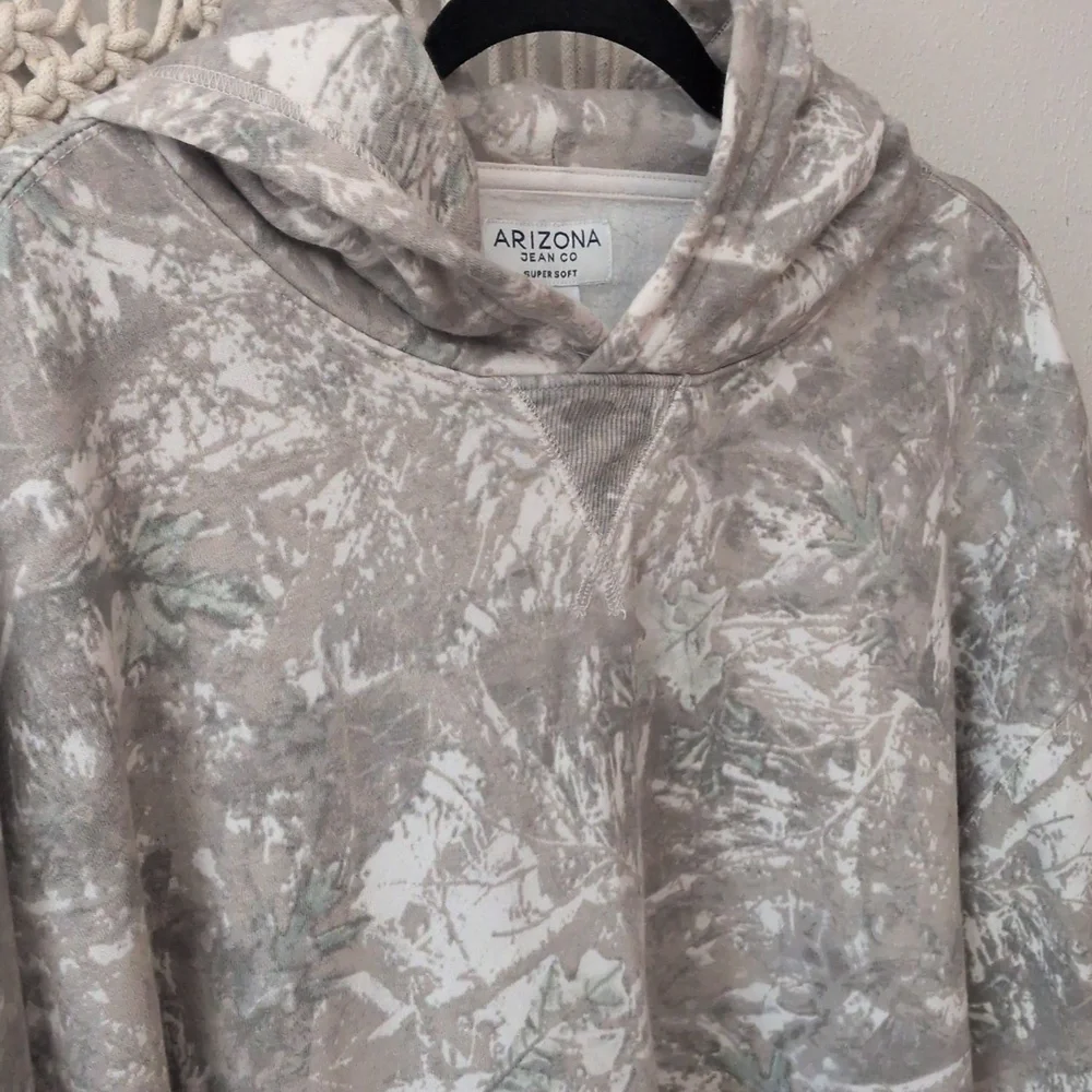 Arizona Men's Super Soft Fleece Hoodie, Camouflage, Size Large, Like New - Picture 5 of 7